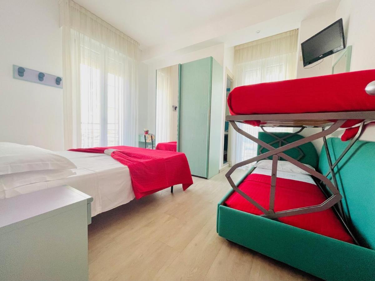 Hotel Eiffel Rimini Eksteriør billede